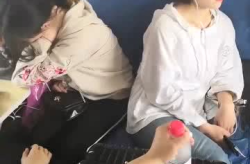 小姐姐看火车视频,小姐姐镜头下的浪漫瞬间